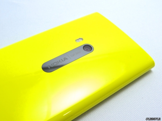 【幸福】滿意到溢出來了~Nokia Lumia 920小小開箱文
