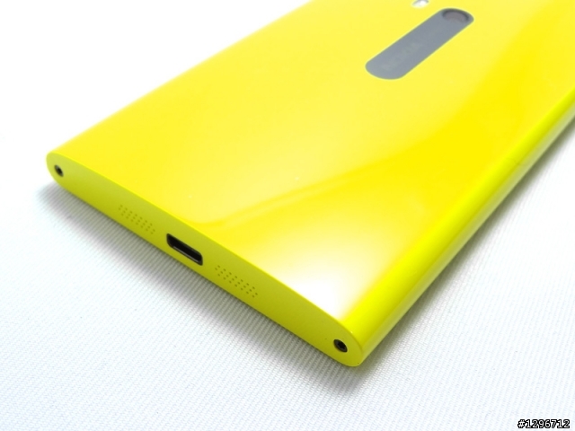 【幸福】滿意到溢出來了~Nokia Lumia 920小小開箱文