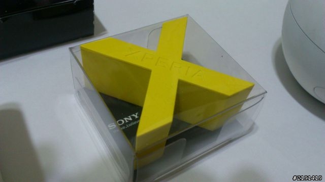 買到XPERIA V了!完整開箱文~