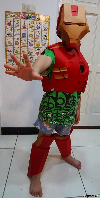 兒子變身 IRON MAN - 媽媽開心繪製五歲鋼鐵人
