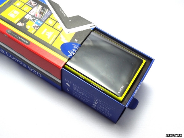 【幸福】滿意到溢出來了~Nokia Lumia 920小小開箱文