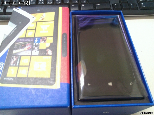Nokia Lumia 920黑(芥末+重生機)極簡開箱 ~12/29更新配件
