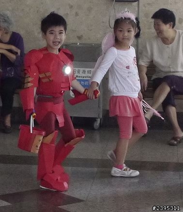 兒子變身 IRON MAN - 媽媽開心繪製五歲鋼鐵人