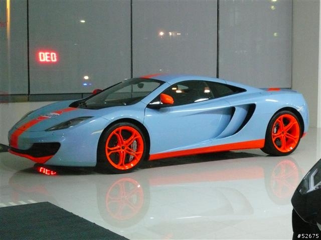 掛新式AAA牌照的法拉利 + 消光白SLS + McLaren MP4-12C