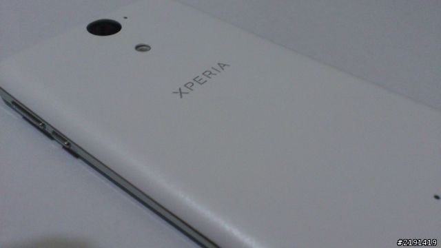 買到XPERIA V了!完整開箱文~