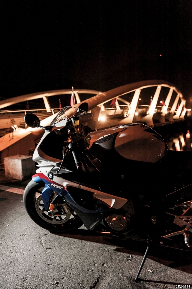 說好的開箱文呢??BMW S1000RR