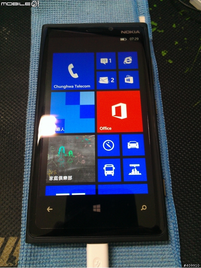 Nokia Lumia 920黑(芥末+重生機)極簡開箱 ~12/29更新配件