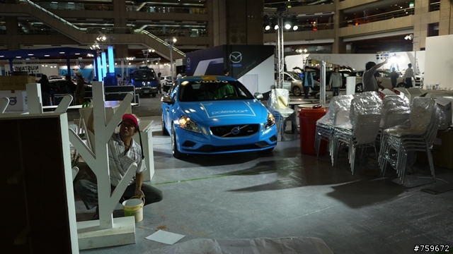 ((V40燒開箱-搶先看)) 車展第一PO 多圖有車內實拍^^ 價格不明