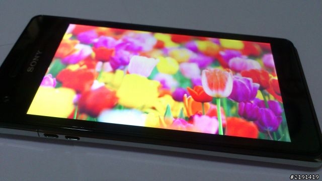 買到XPERIA V了!完整開箱文~