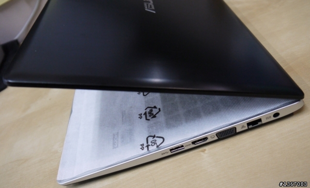 辦公室之花的ASUS S400飄逸開箱
