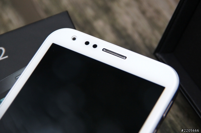 換了PadFone 2冬季限定雪白,心情好雀躍^_^