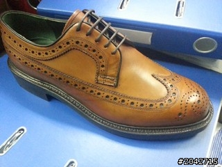 收到了一對很棒的手工鞋 ROBINSON'S SHOES