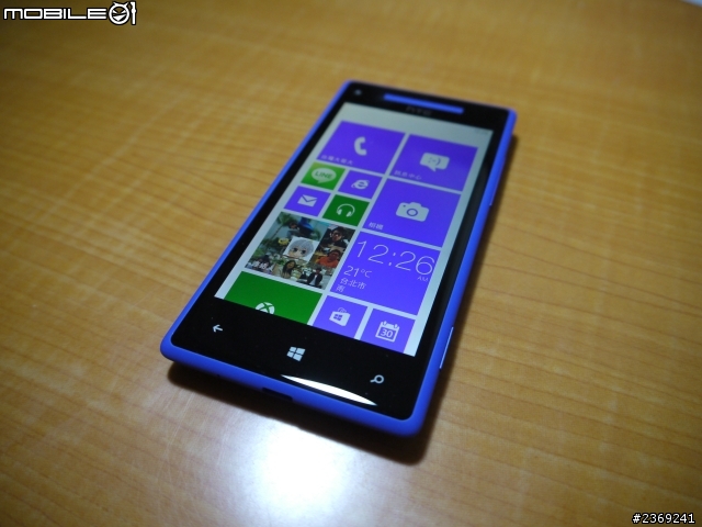 『開箱』靛藍 HTC 8x