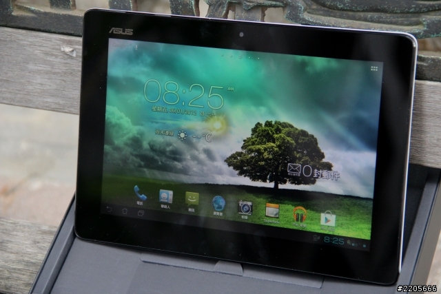 換了PadFone 2冬季限定雪白,心情好雀躍^_^