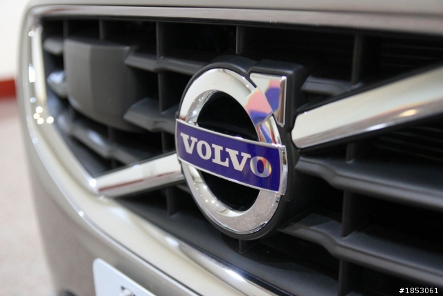 (12/16更新) Volvo S60 D4 13年式下訂囉!!