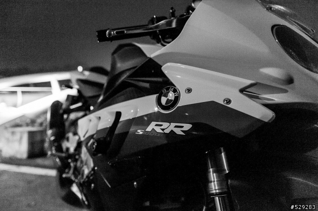 說好的開箱文呢??BMW S1000RR