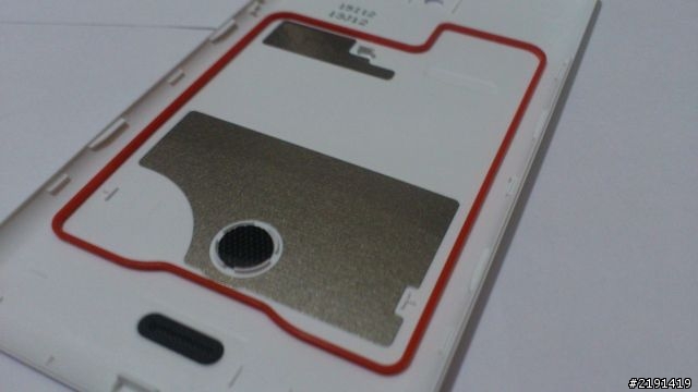 買到XPERIA V了!完整開箱文~