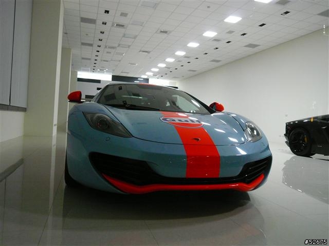 掛新式AAA牌照的法拉利 + 消光白SLS + McLaren MP4-12C