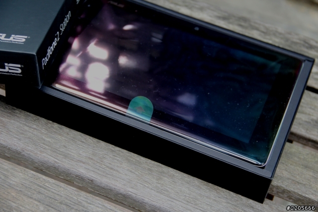 換了PadFone 2冬季限定雪白,心情好雀躍^_^