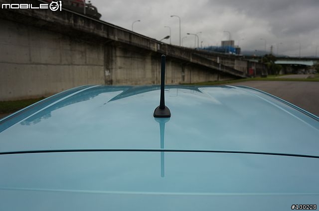 我的哆啦藍PRIUS C開箱