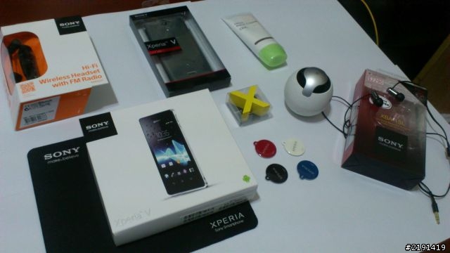 買到XPERIA V了!完整開箱文~