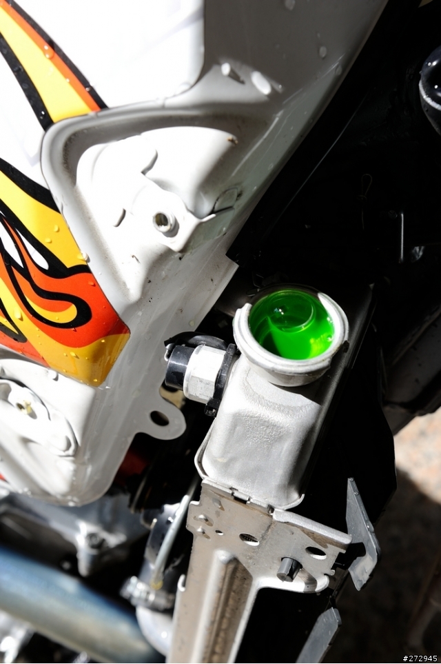 DRZ400SM保養-DIY換水箱水