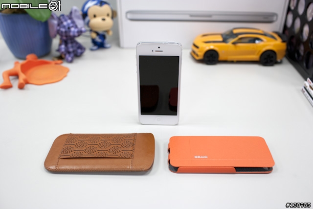 不一樣的開箱文,iPhone5新衣入荷-OZAKI手機保護套二連發!