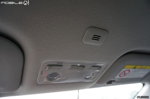 我的哆啦藍PRIUS C開箱