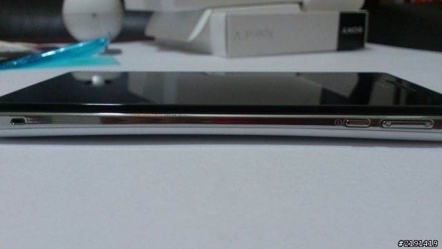 買到XPERIA V了!完整開箱文~