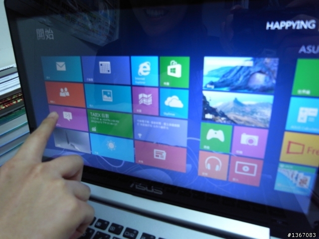 辦公室之花的ASUS S400飄逸開箱