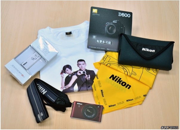未來有更多可能 Nikon 2013年曆、福袋來囉 !