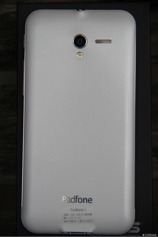 換了PadFone 2冬季限定雪白,心情好雀躍^_^