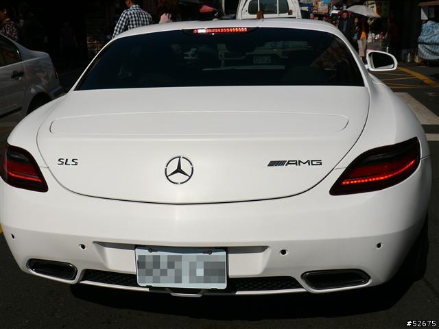 掛新式AAA牌照的法拉利 + 消光白SLS + McLaren MP4-12C