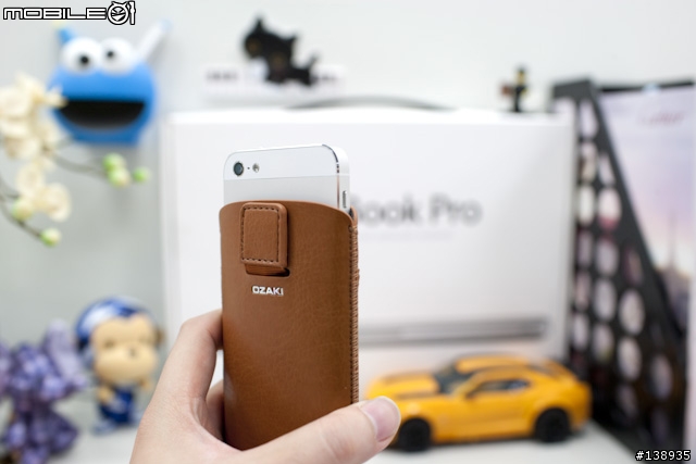 不一樣的開箱文,iPhone5新衣入荷-OZAKI手機保護套二連發!