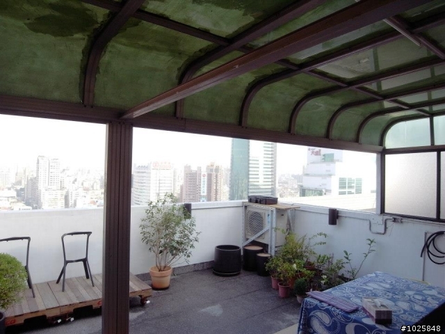 高雄市區,高樓層LOFT風,自行發包