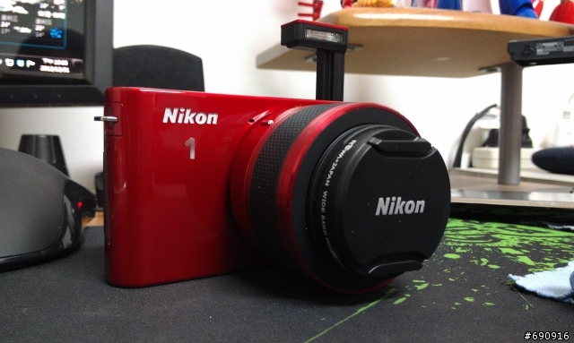 耀眼的紅色 Nikon J1 新手開箱試拍