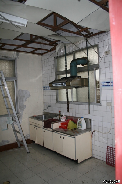 2+2口之家-30年舊屋大翻修全紀錄-室外篇(圖多)更新完畢