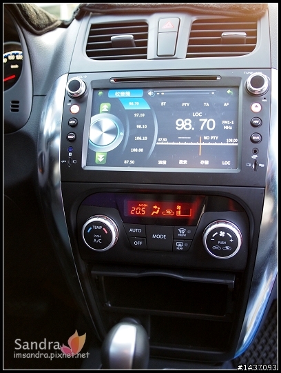 新車入庫。S家的 Suzuki SX4 胡亂開箱文(含2013年初簽約的sx4菜單)
