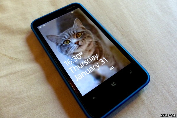Lumia 620 多彩外殼國民機 簡單開箱(新增拍照效果)