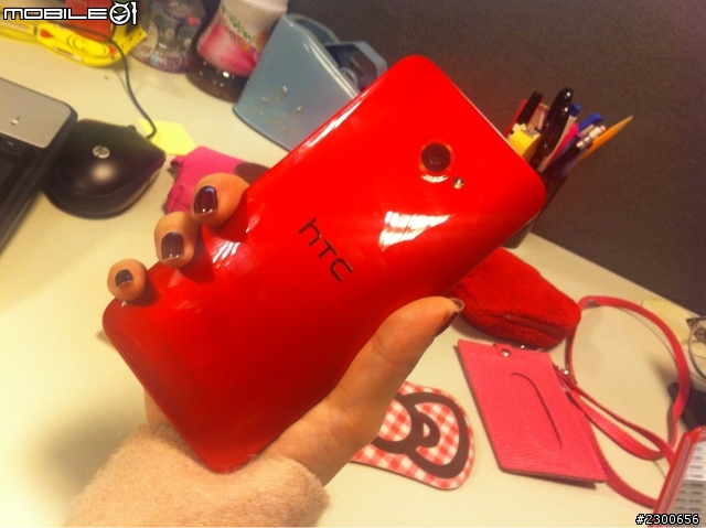 熱騰騰的htc紅蝴蝶機到手!!