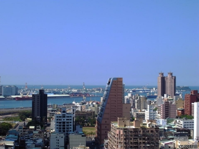 高雄市區,高樓層LOFT風,自行發包