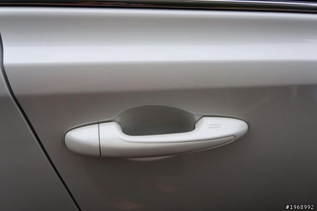 千呼萬喚,我的2013 RAV4 2.5E交車開箱