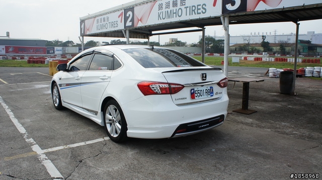 luxgen5 sedan 輕鬆體驗賽車場分享! 人人都是一日賽車手