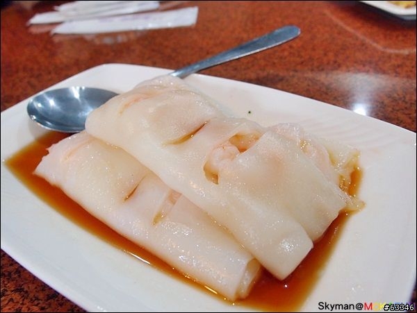 台中-金寶茶餐廳。平價好吃&霸氣凍檸茶