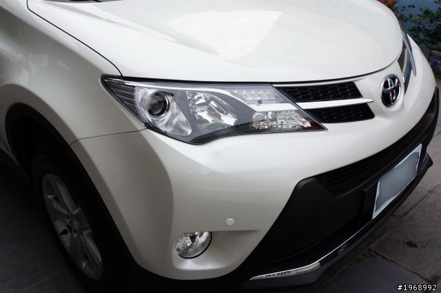 千呼萬喚,我的2013 RAV4 2.5E交車開箱