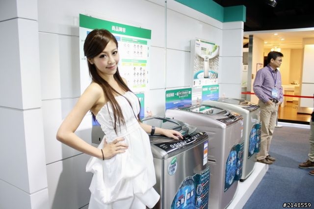 「推薦Panasonic 洗衣機分享會活動」- 帥哥美女 好吸睛、ECONAVI 好聰明!