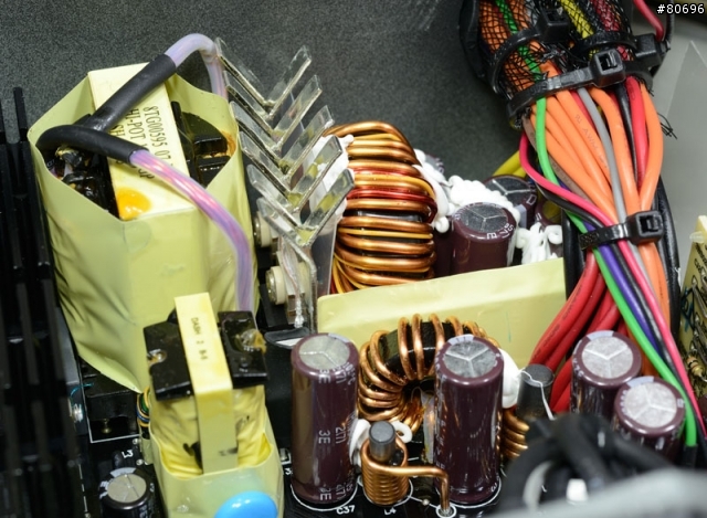 Cooler Master新款Silent Pro Gold金牌直出線450W與550W電源簡介及測試