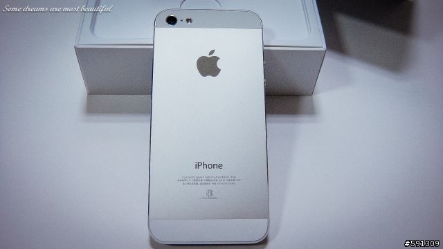 正式加入了目前最夯最強大的種族 ""低頭族""