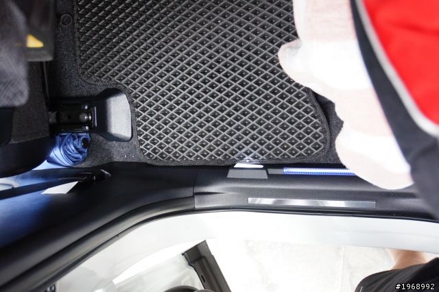 千呼萬喚,我的2013 RAV4 2.5E交車開箱