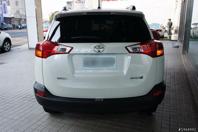 千呼萬喚,我的2013 RAV4 2.5E交車開箱